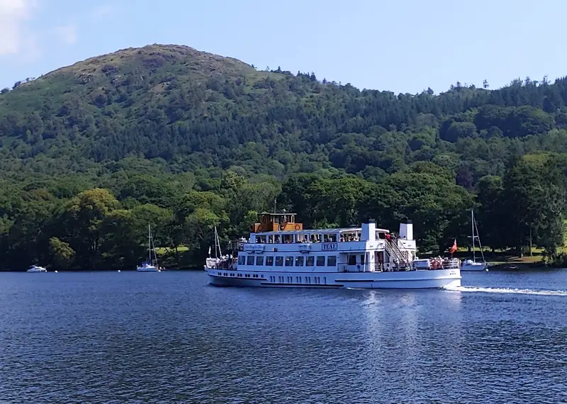 Steamer Teal built 1936 sails from Lakeside Steamer Teal built 1936 sails from Lakeside